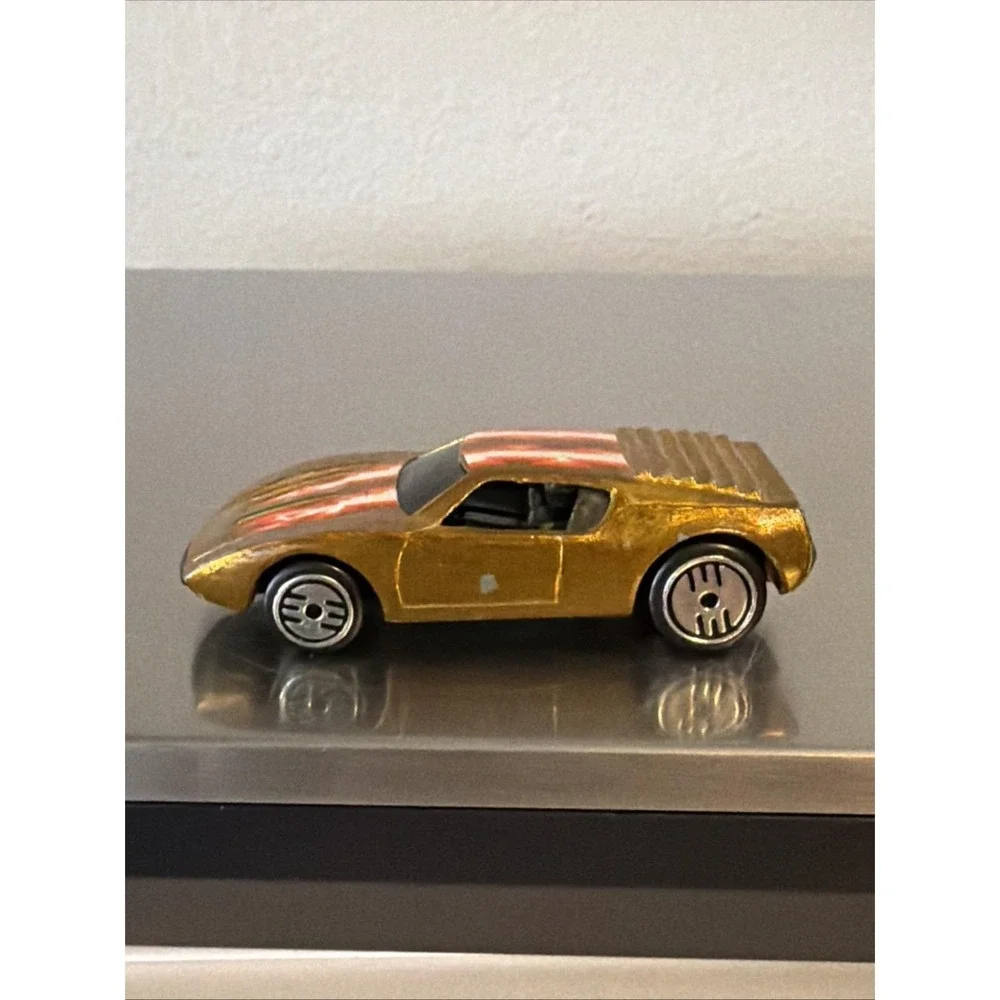 HOT WHEELS 1969 ~ Ultra Hots Gold AMX/2 ~ Vintage ~ Redliner ~ Diecast Car